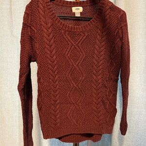 Old Navy Cable Knit Sweater in Deep Burgundy
